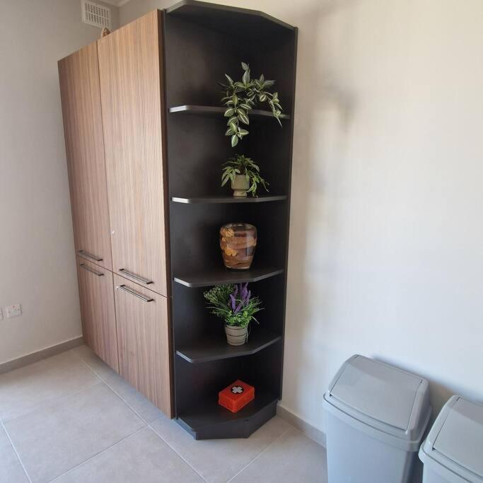 Centrally Located, Well Equipped, Stylish Flat. St. Paul's Bay Exterior foto
