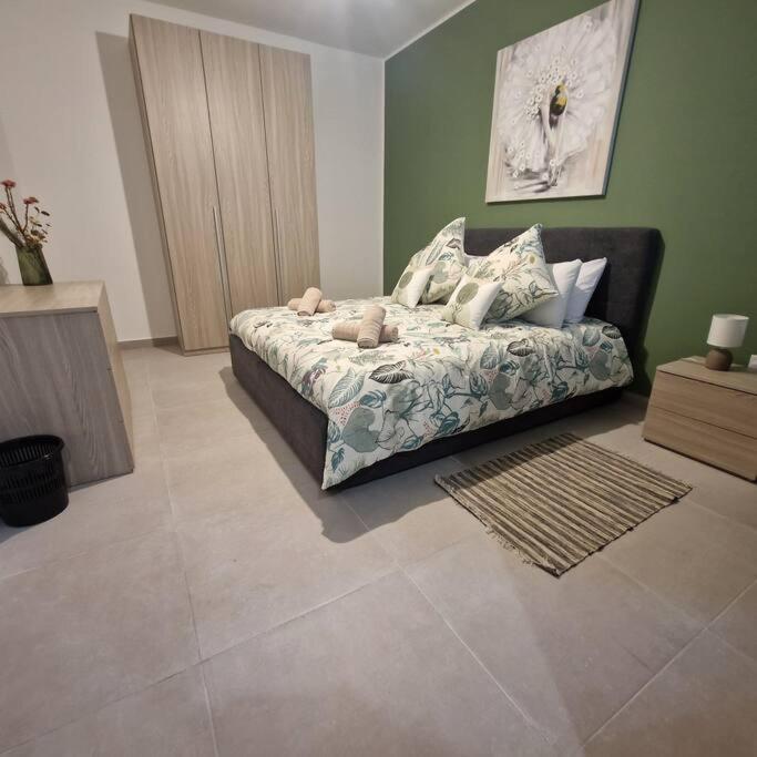 Centrally Located, Well Equipped, Stylish Flat. St. Paul's Bay Exterior foto