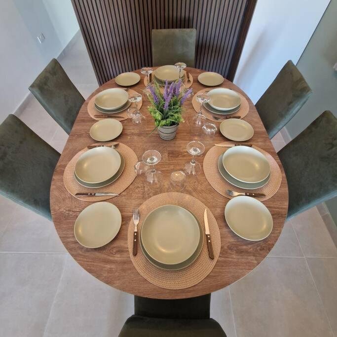 Centrally Located, Well Equipped, Stylish Flat. St. Paul's Bay Exterior foto