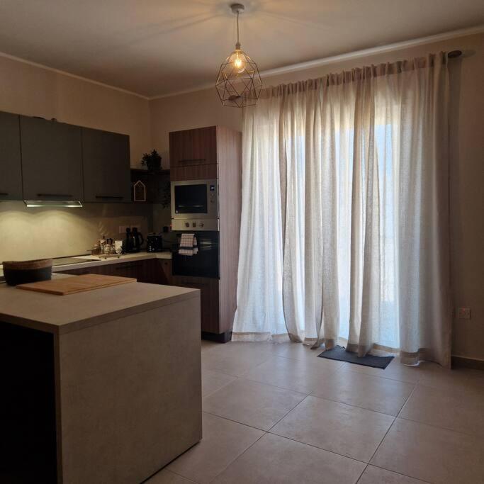 Centrally Located, Well Equipped, Stylish Flat. St. Paul's Bay Exterior foto