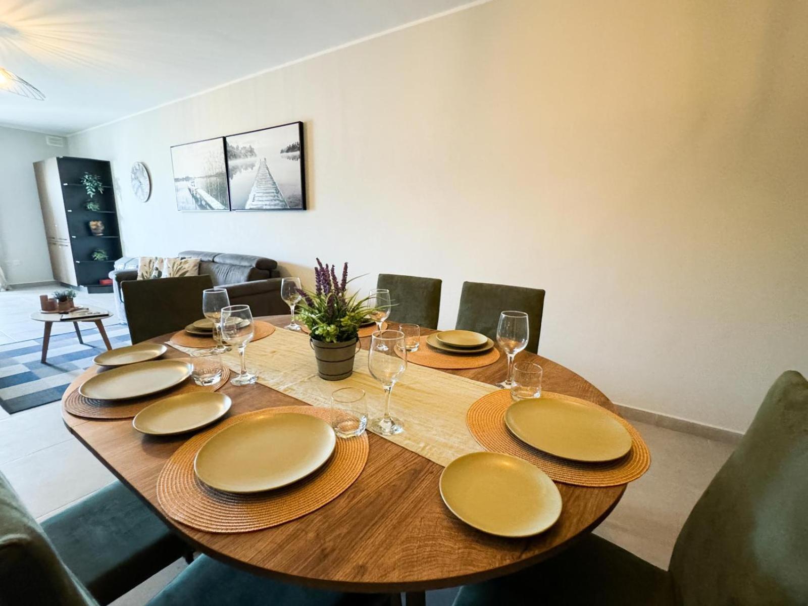 Centrally Located, Well Equipped, Stylish Flat. St. Paul's Bay Exterior foto