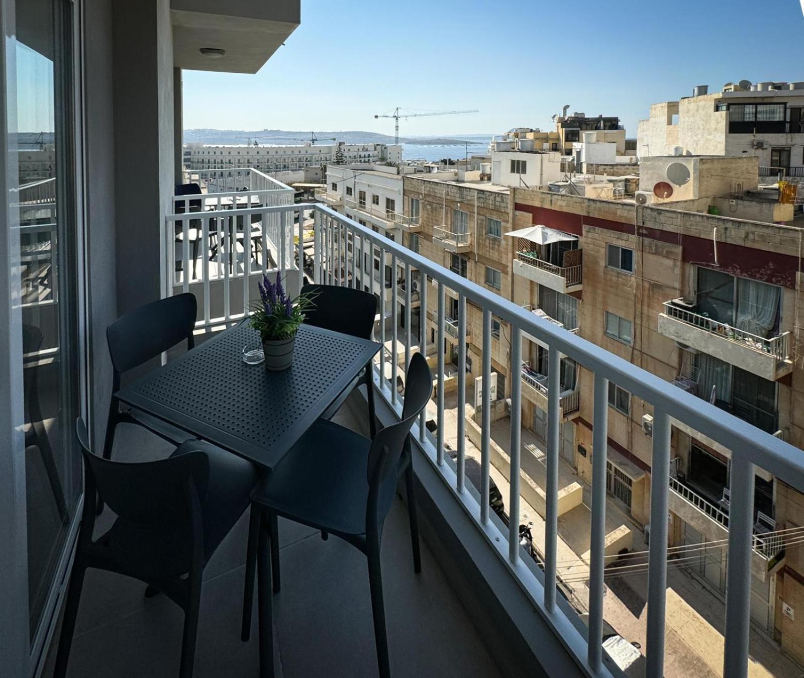 Centrally Located, Well Equipped, Stylish Flat. St. Paul's Bay Exterior foto